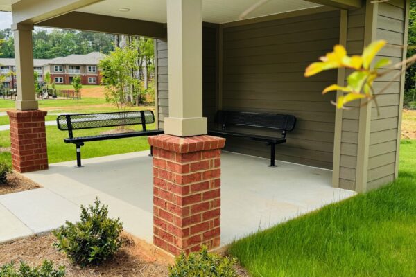 Sugar Creek Curbside Wait 202504297